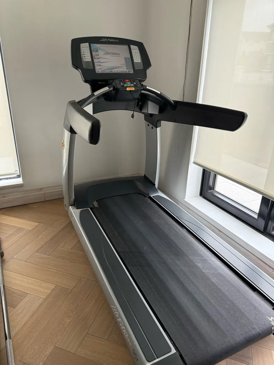 LifeFitness treadmill T95i - Image 1