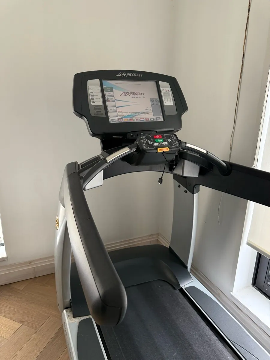 LifeFitness treadmill T95i - Image 2