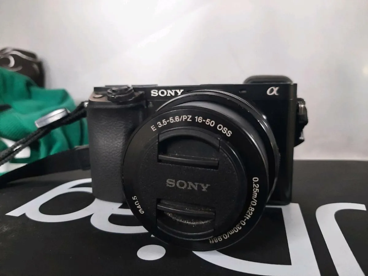 Sony camera - Image 2