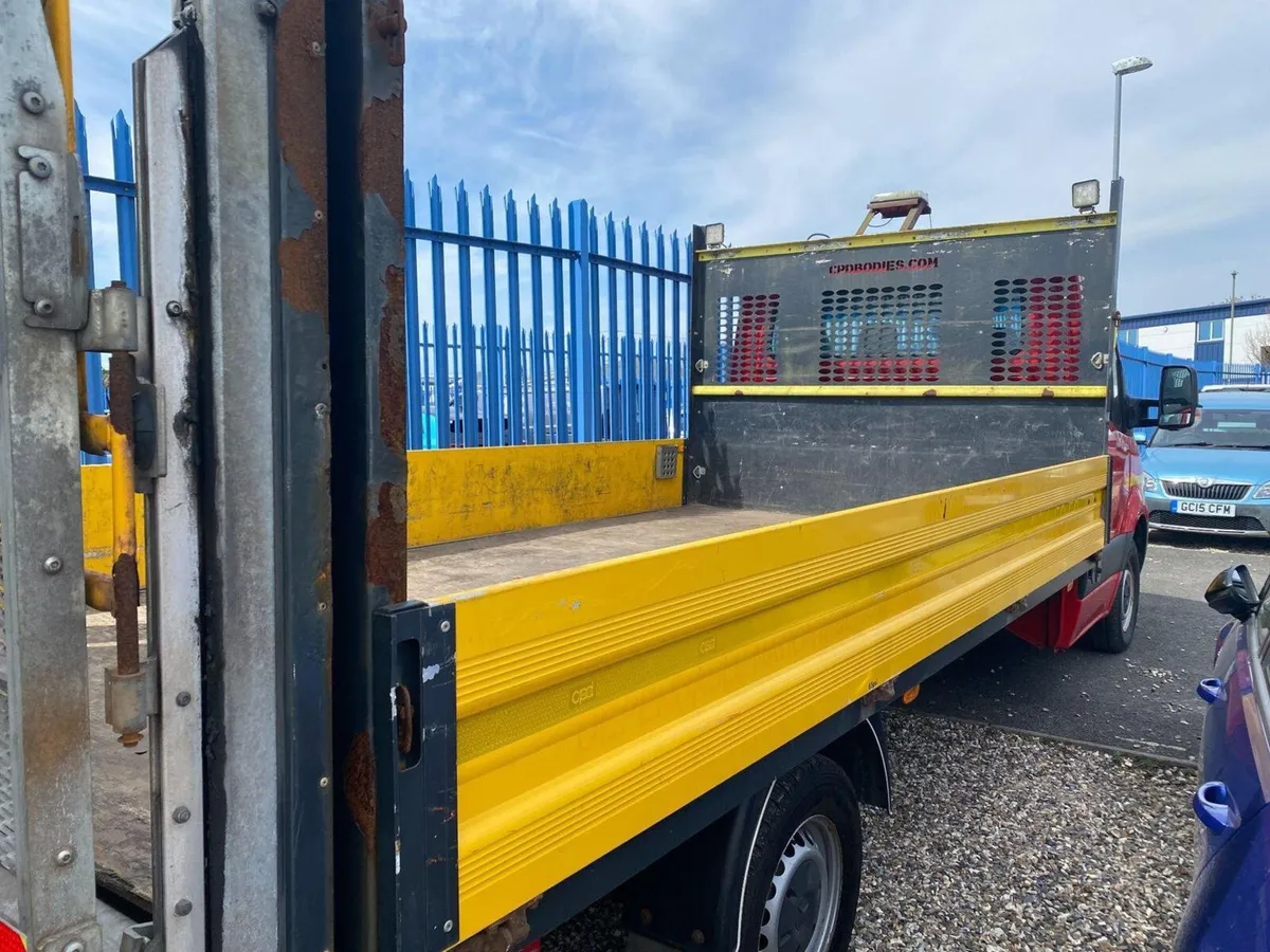 Mercedes-Benz Sprinter Dropside + Taillift - Image 2
