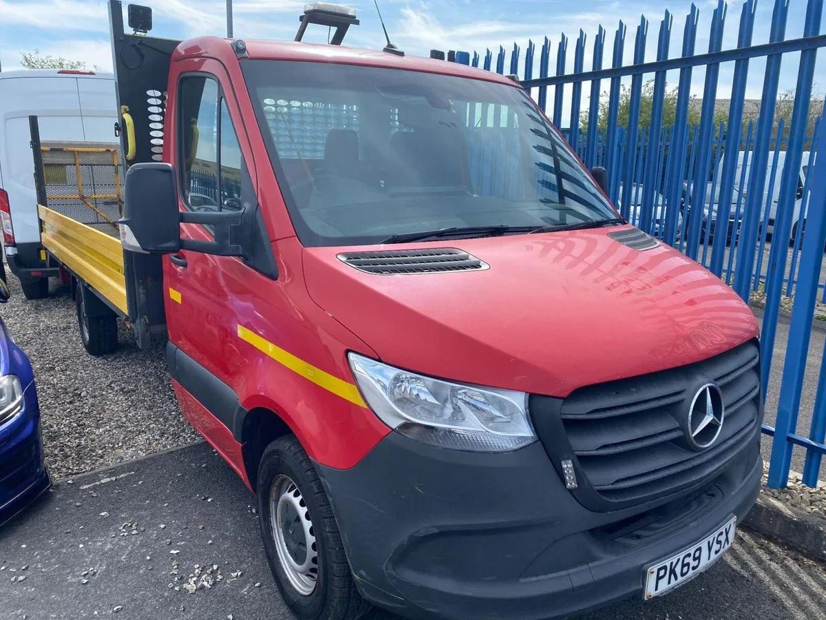 Mercedes-Benz Sprinter Dropside + Taillift - Image 1
