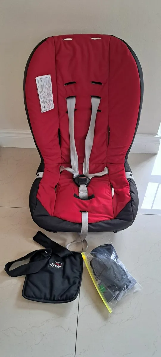 Extended Rear facing car seat - Image 1