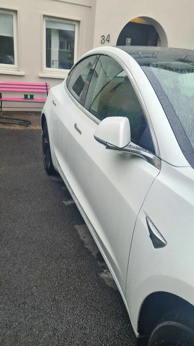 192 Tesla Model 3 Long Range - Image 4
