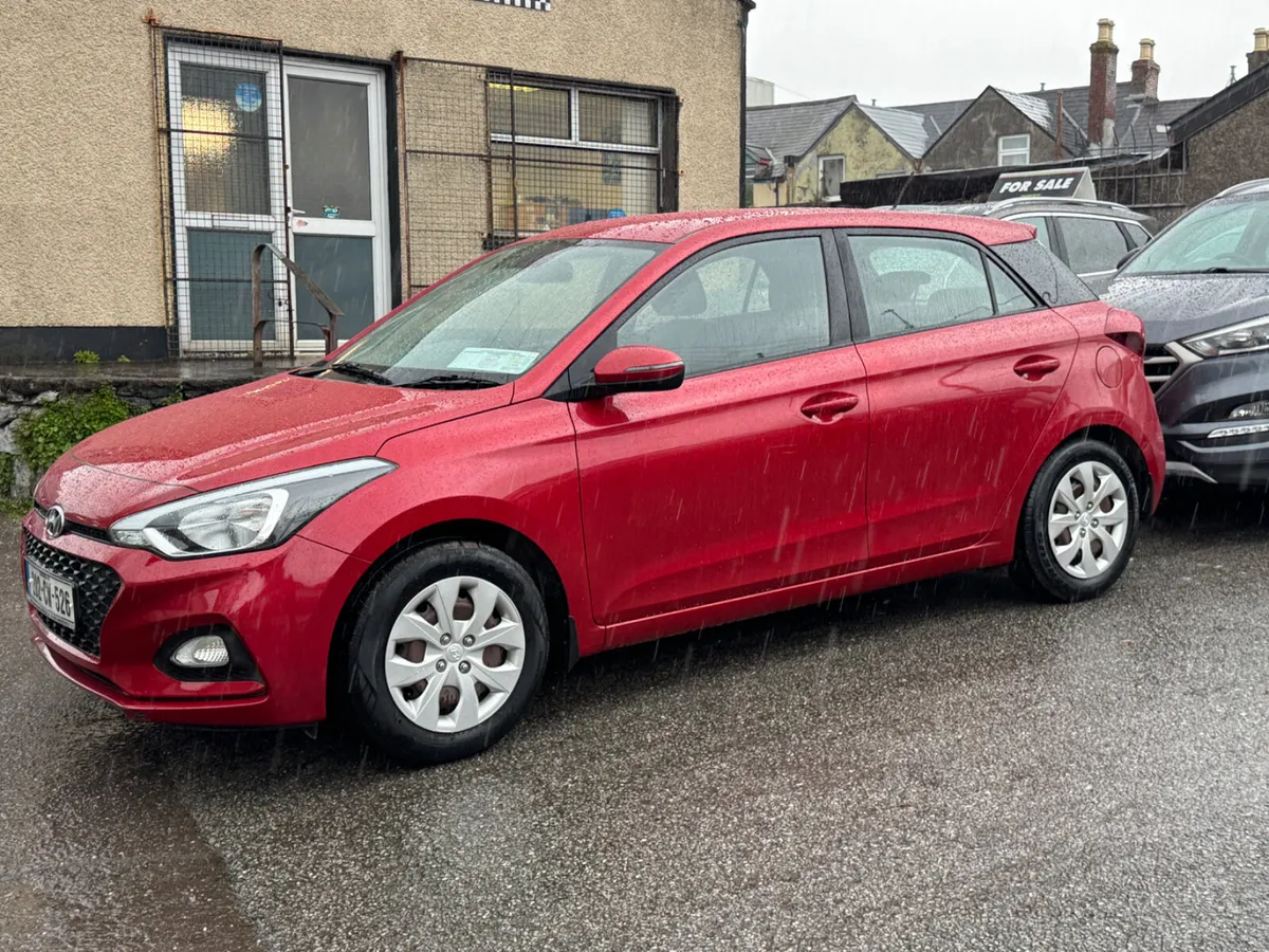 Hyundai i20 only 28000 kms - Image 3
