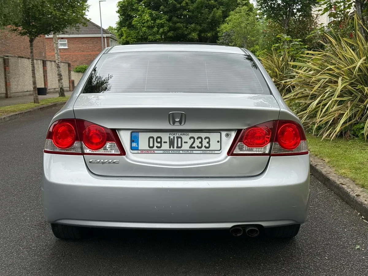 09 Honda Civic 1.8 petrol 196k kms - Image 4
