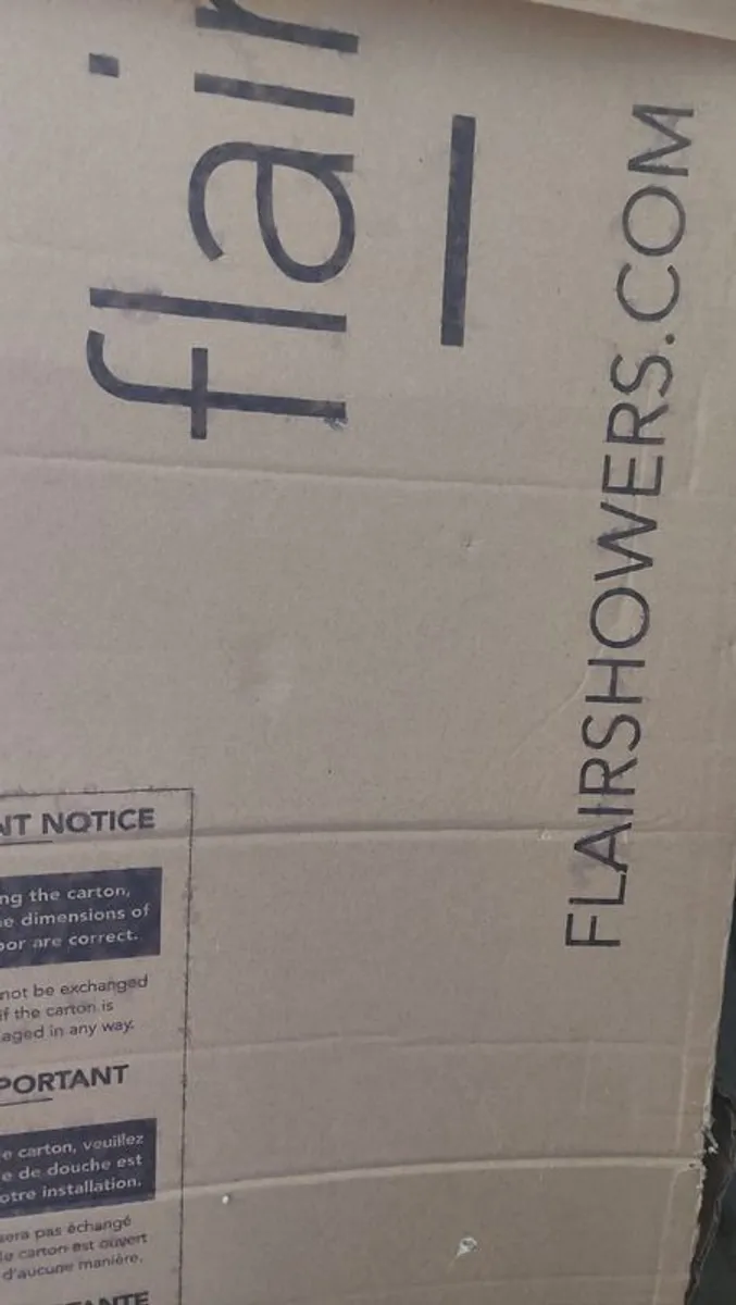 Brand new Flair shower door - Image 4