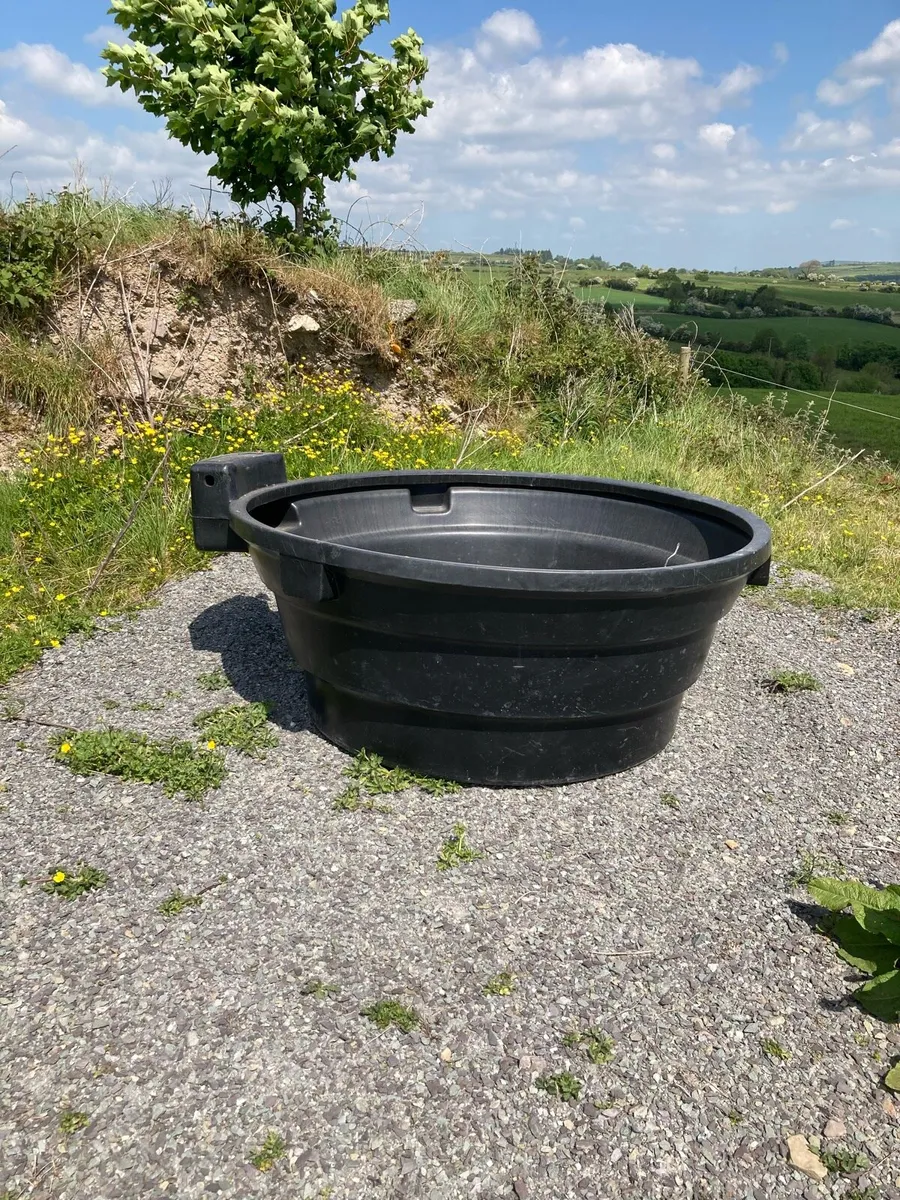 180 gallon JFC water troughs - Image 1