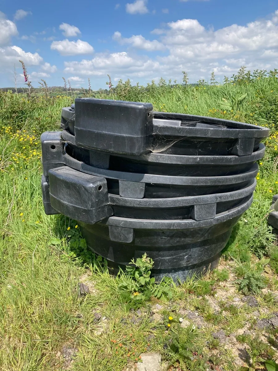 180 gallon JFC water troughs - Image 2