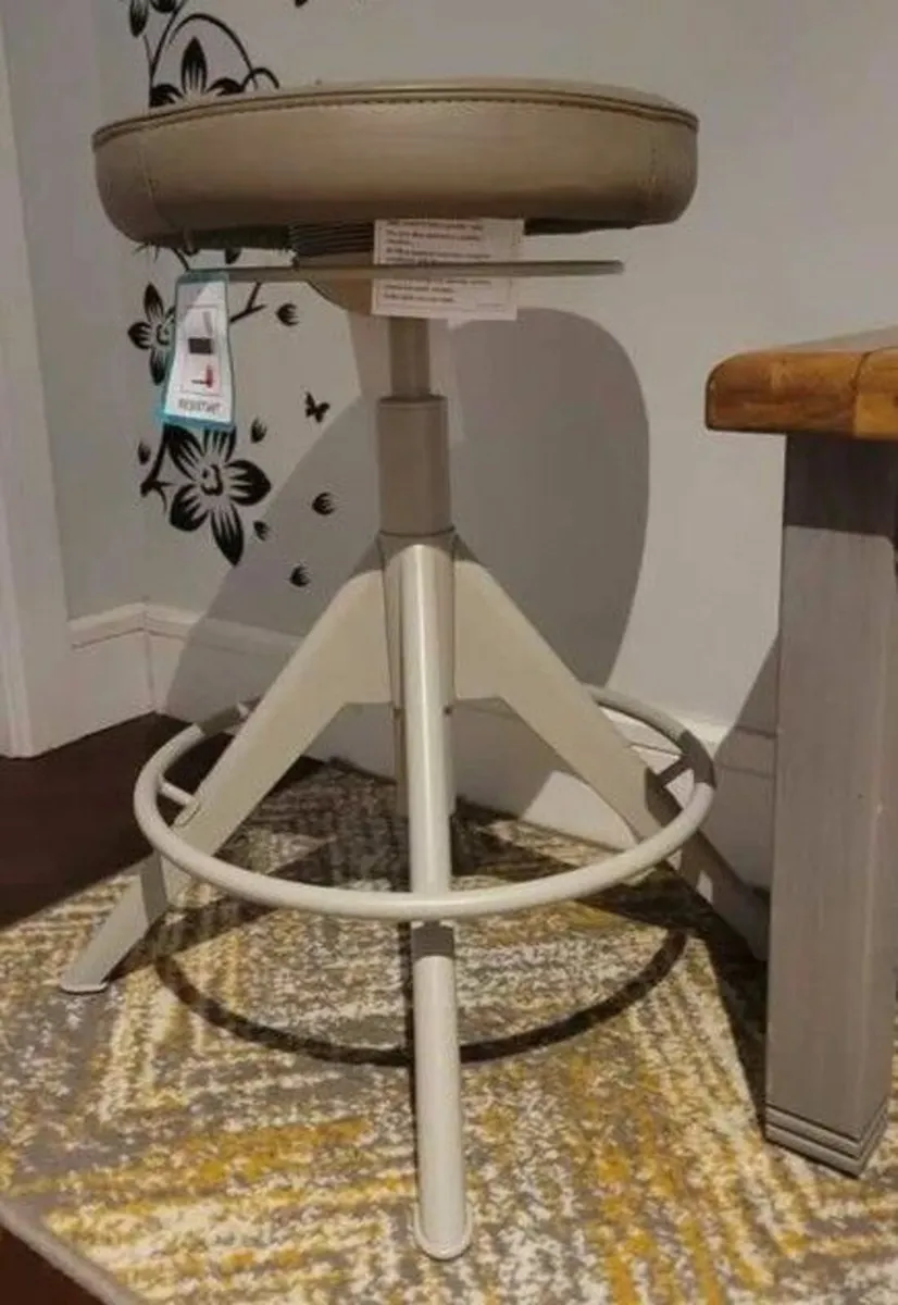 brand new stool - Image 1