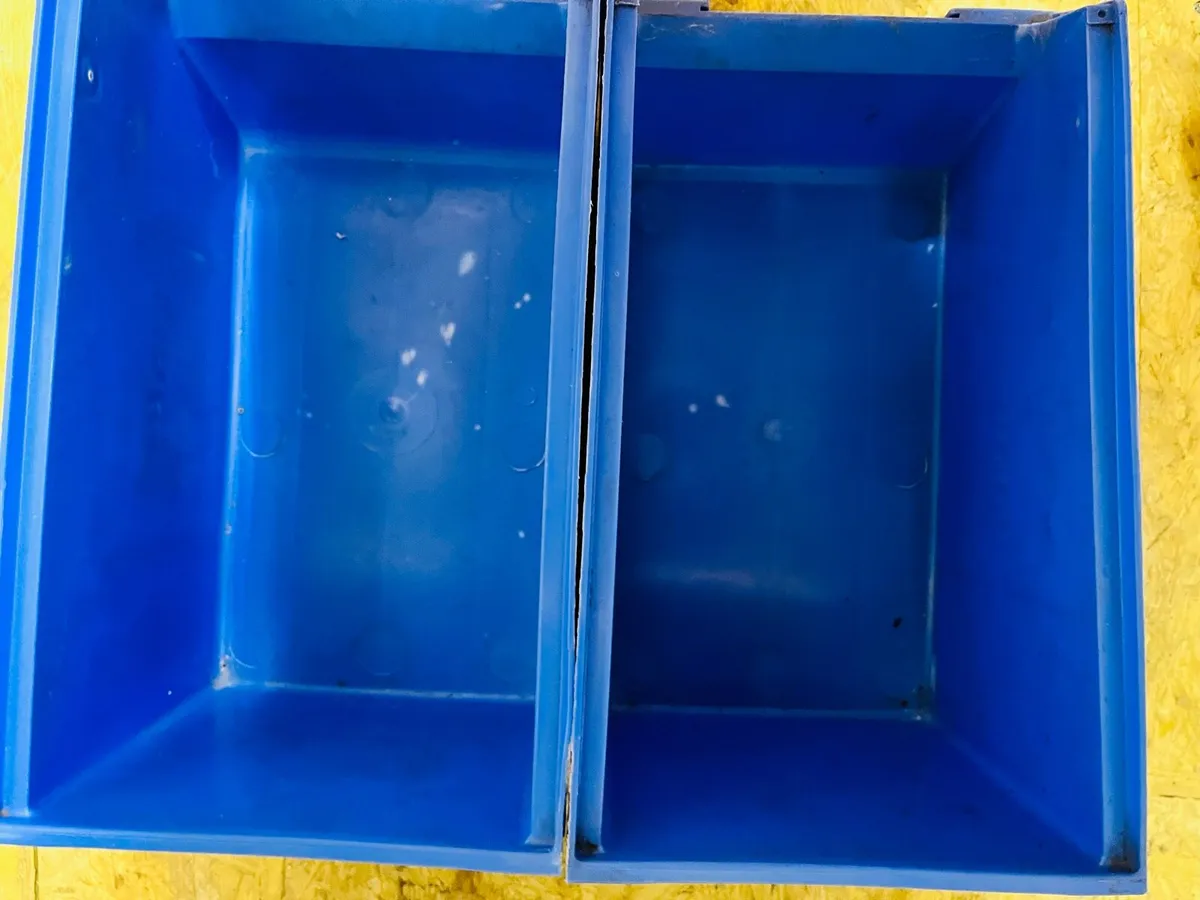 Hard plastic boxes in perfect condition - Image 1