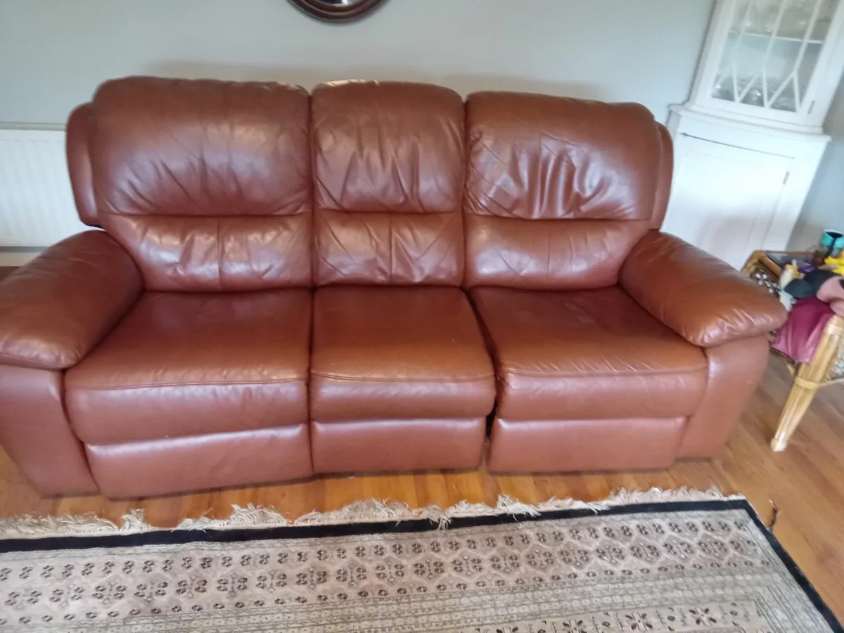 Reclining 3 seater leather suite - Image 1