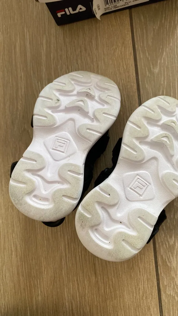 Toddler shoe Brand Biomechanics and Fila - Image 2