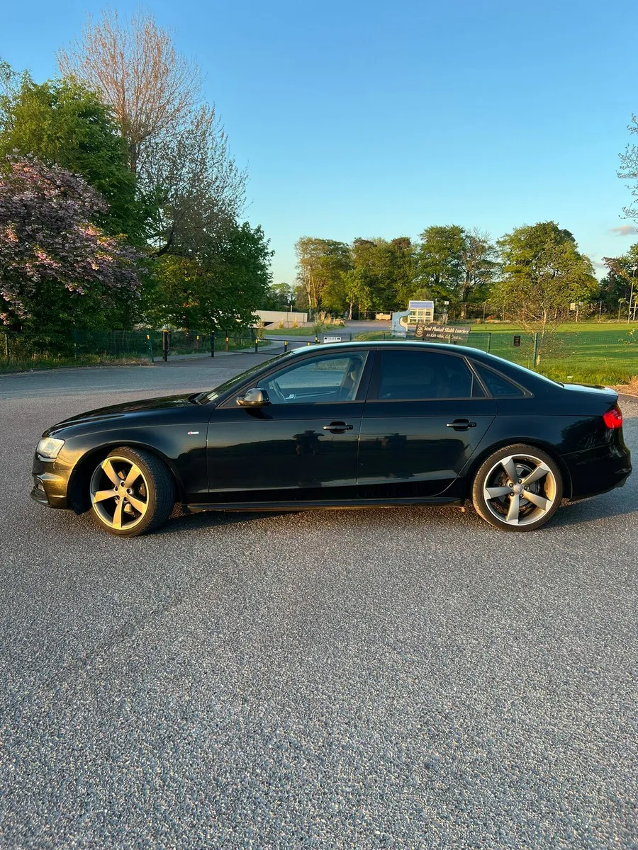 Black Edition Audi A4 - Image 3