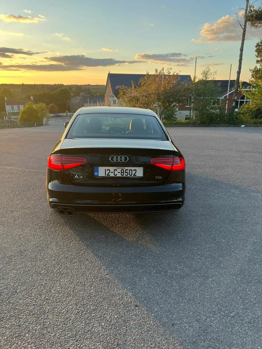 Black Edition Audi A4 - Image 4