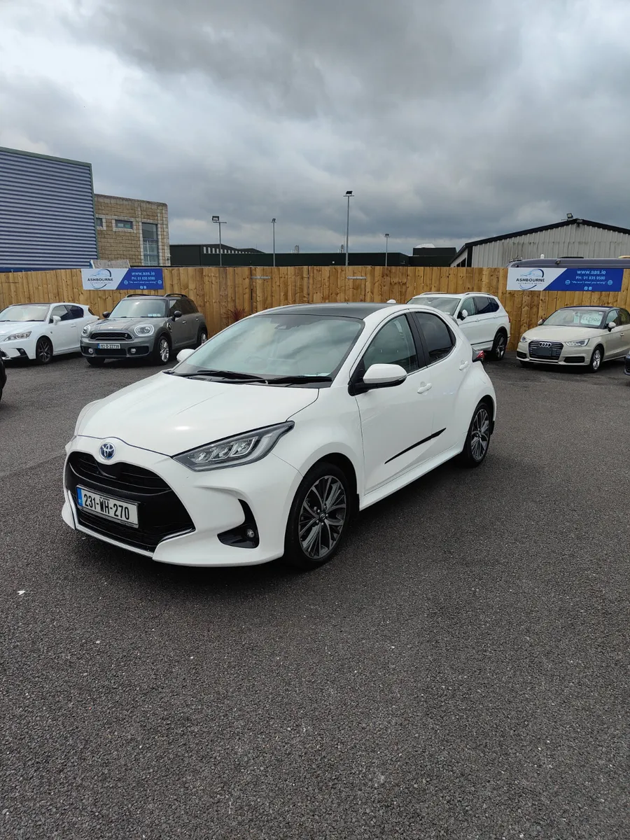 Toyota Yaris 2023 - Image 3