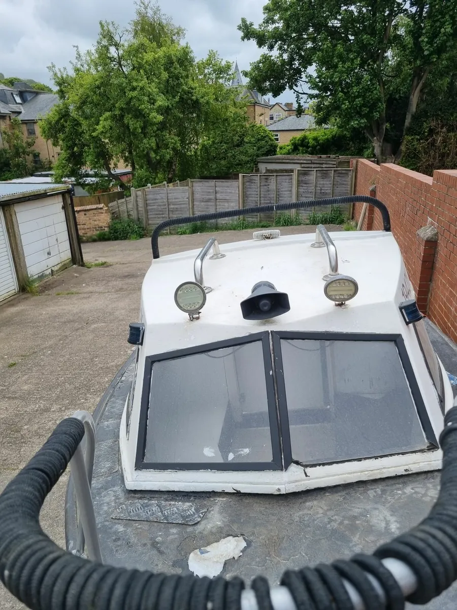 17ft fishing boat - Image 3