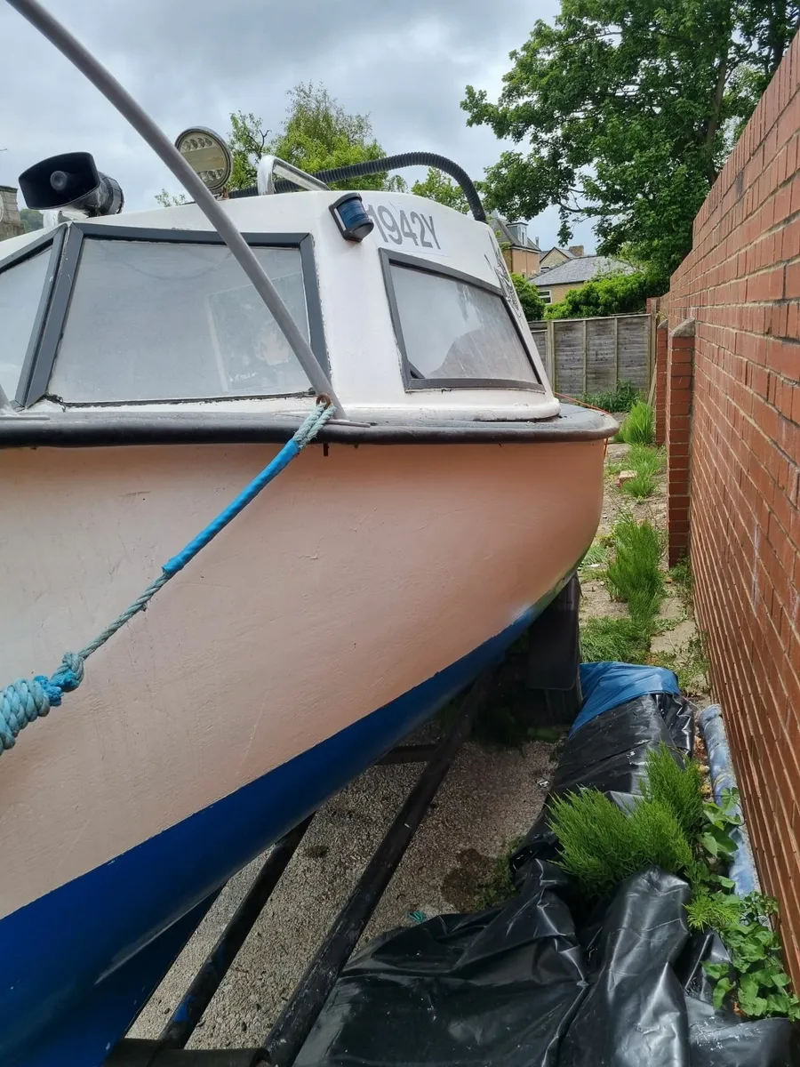 17ft fishing boat - Image 4