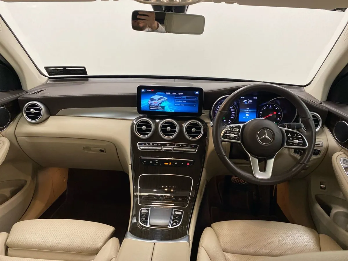 Mercedes-Benz GLC GLC 300 de Phev 4matic AMG Line - Image 4
