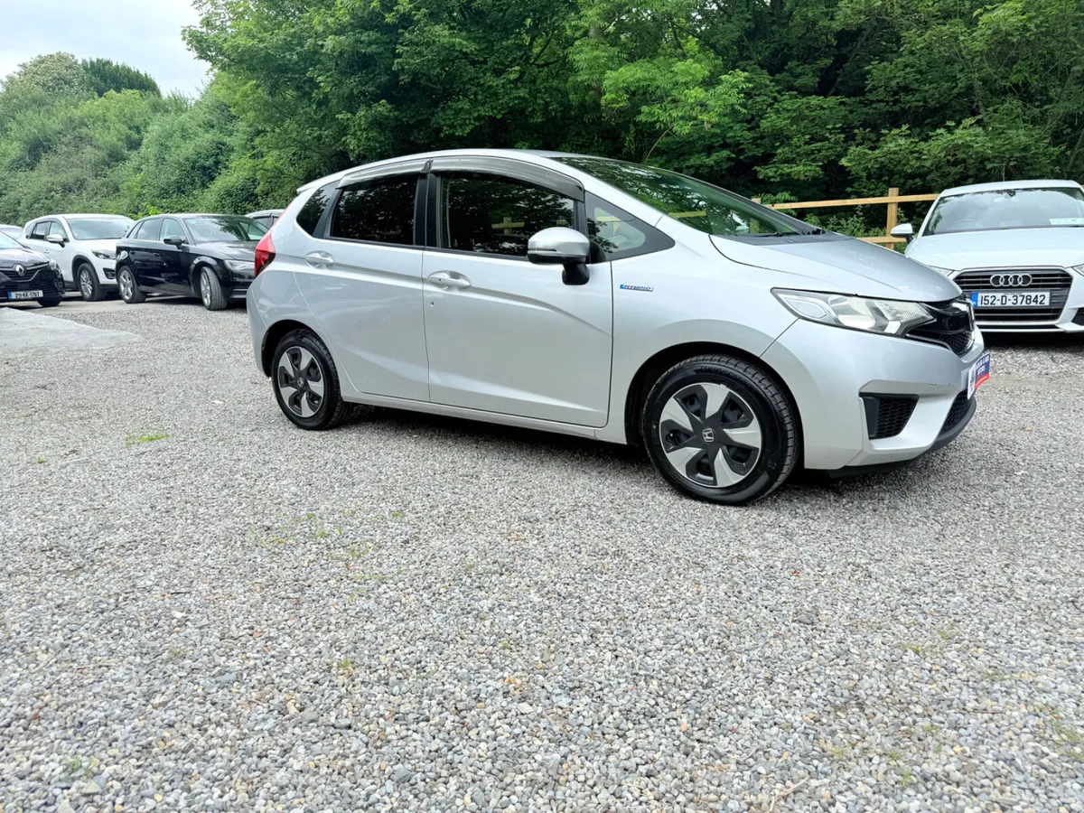 2016 Honda Fit Hybrid (low kms) - Image 3