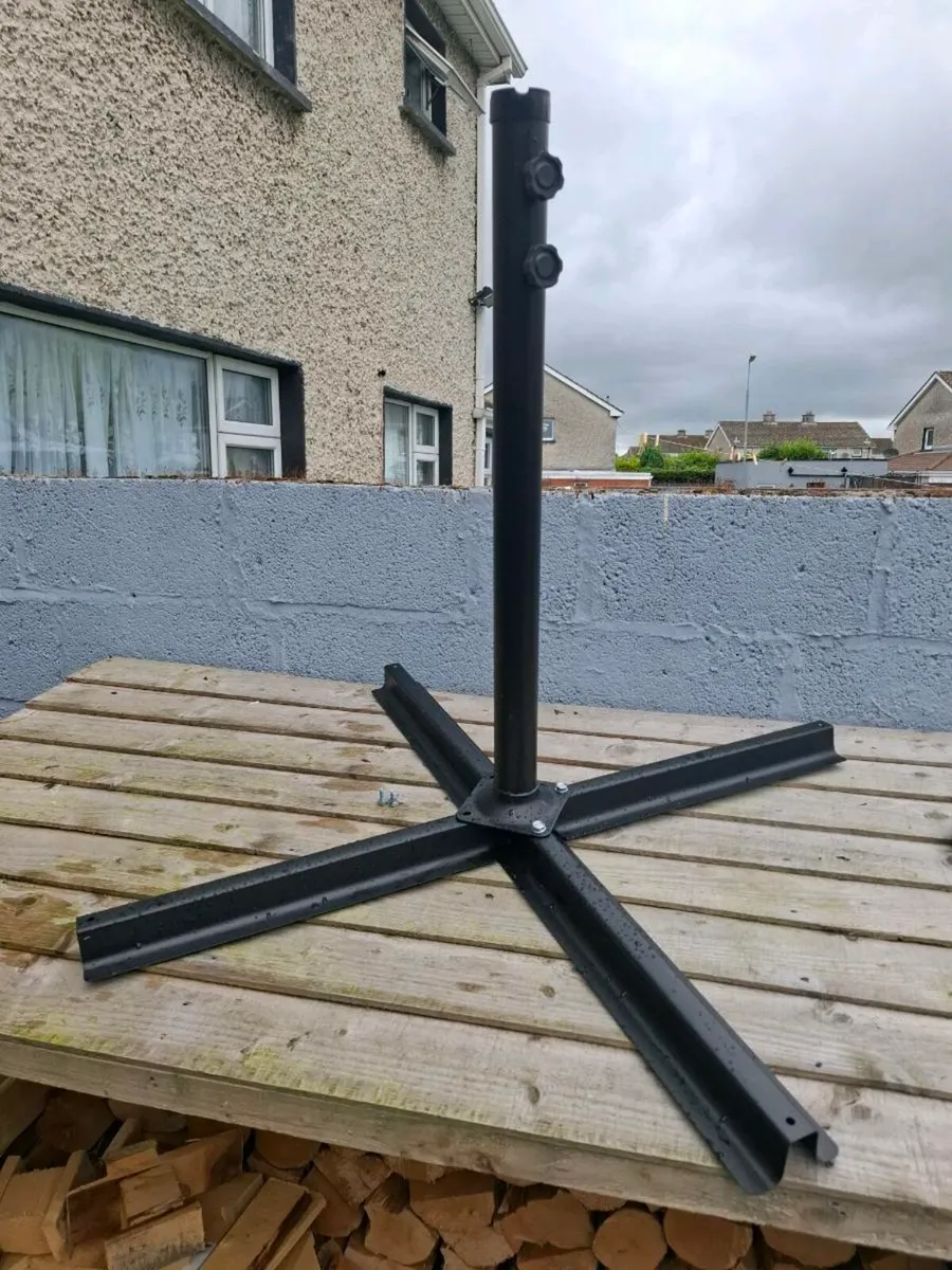 Heavy Duty Parasol Cross Base