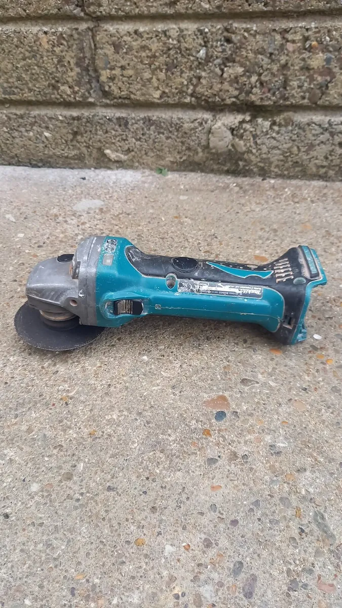 Makita Cordless Grinder - Image 2
