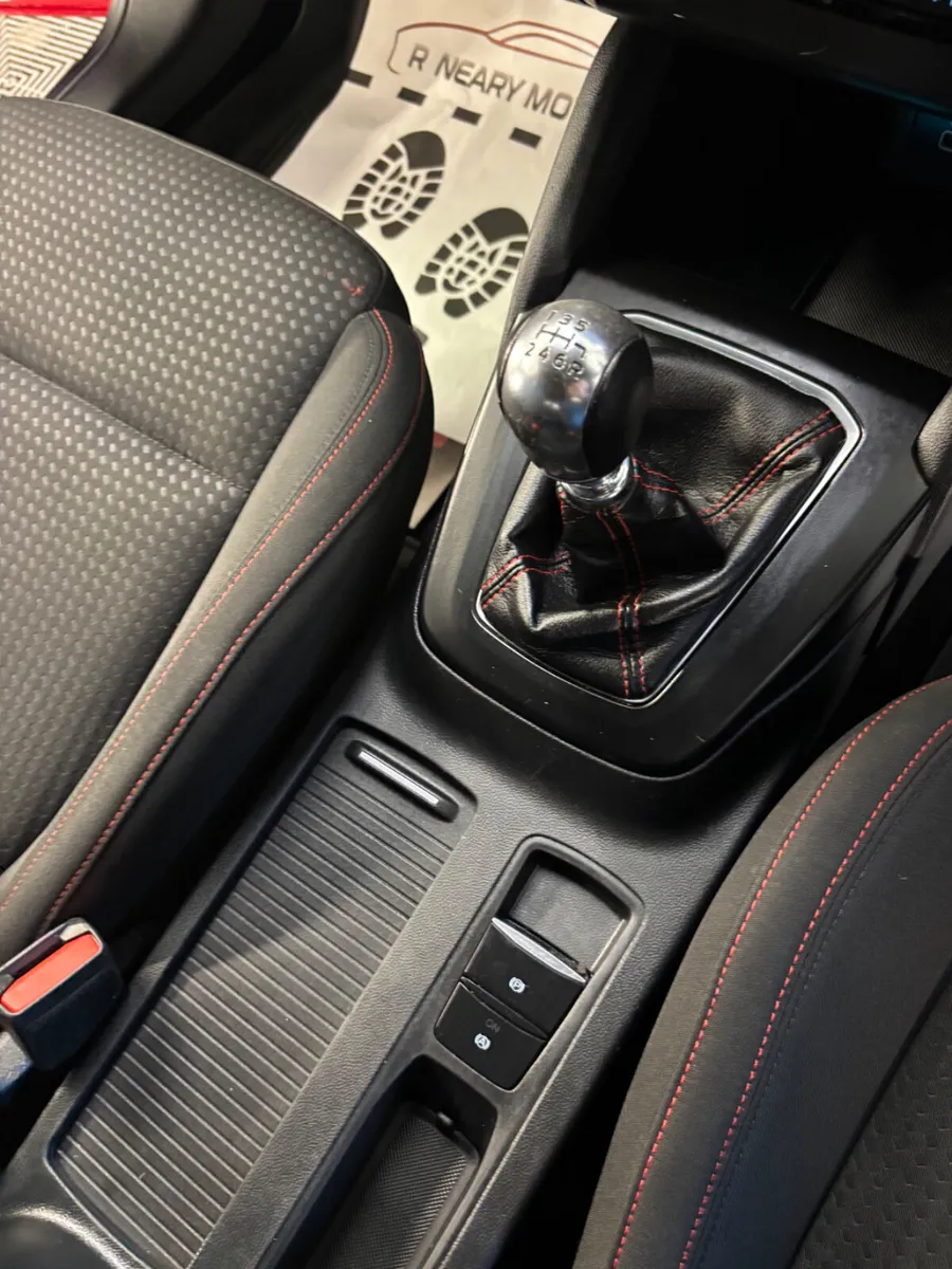 2024 Ford Focus 1.0L EcoBoost 125PS ST-Line - Image 4