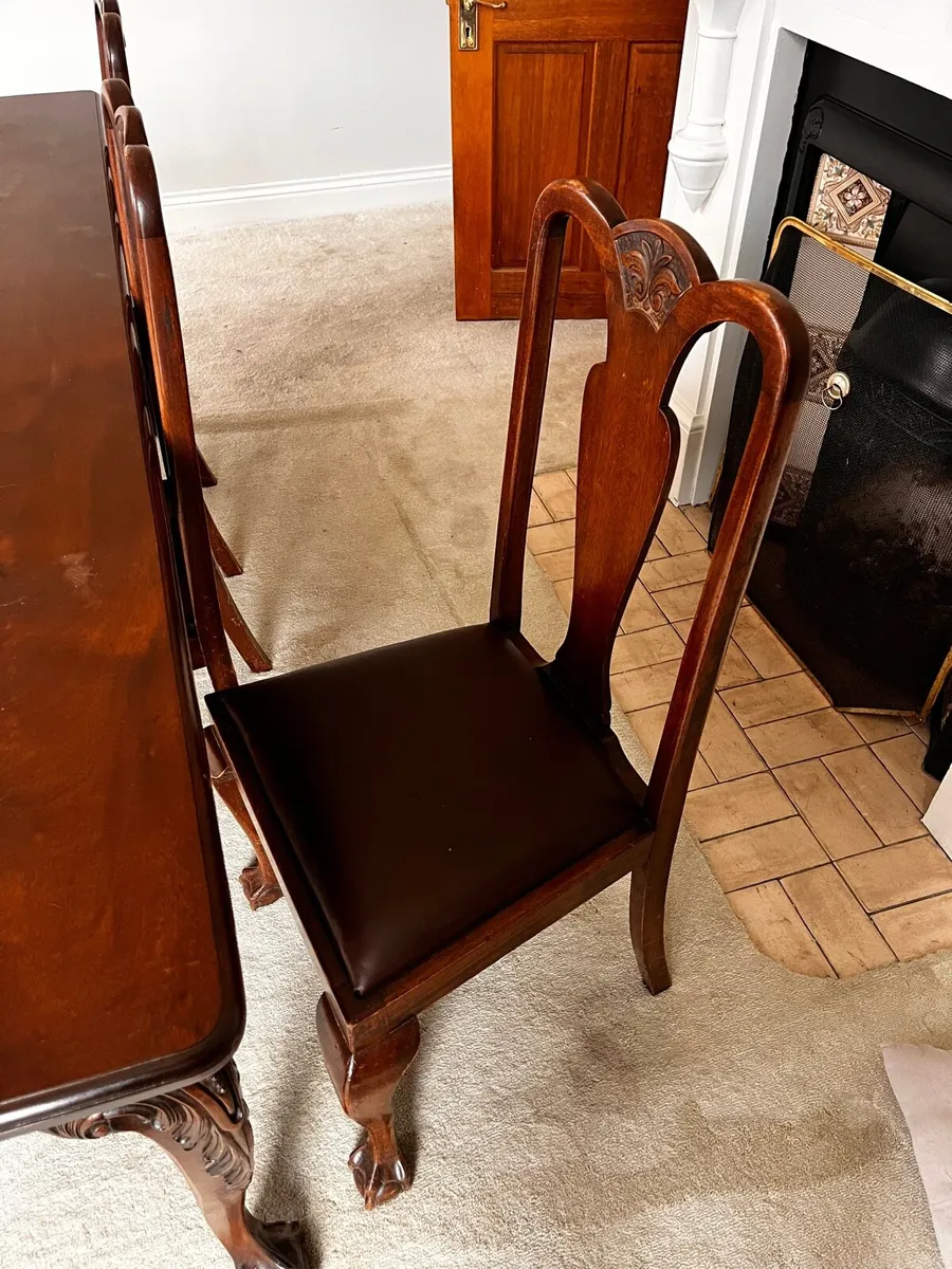 Mahogany Table and chairs - Image 3