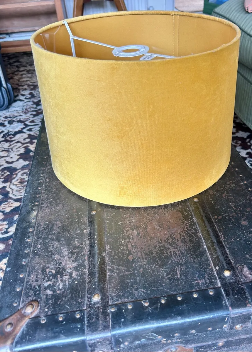 Yellow mock velvet lamp shade - Image 1
