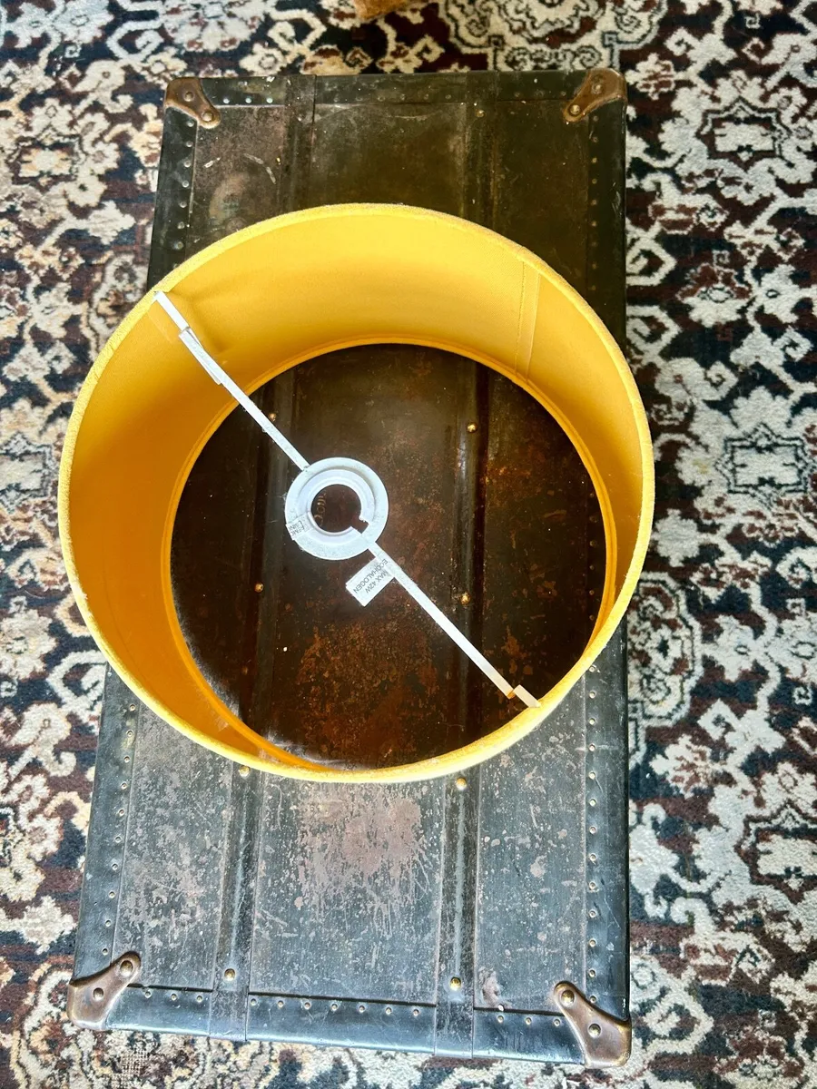 Yellow mock velvet lamp shade - Image 3