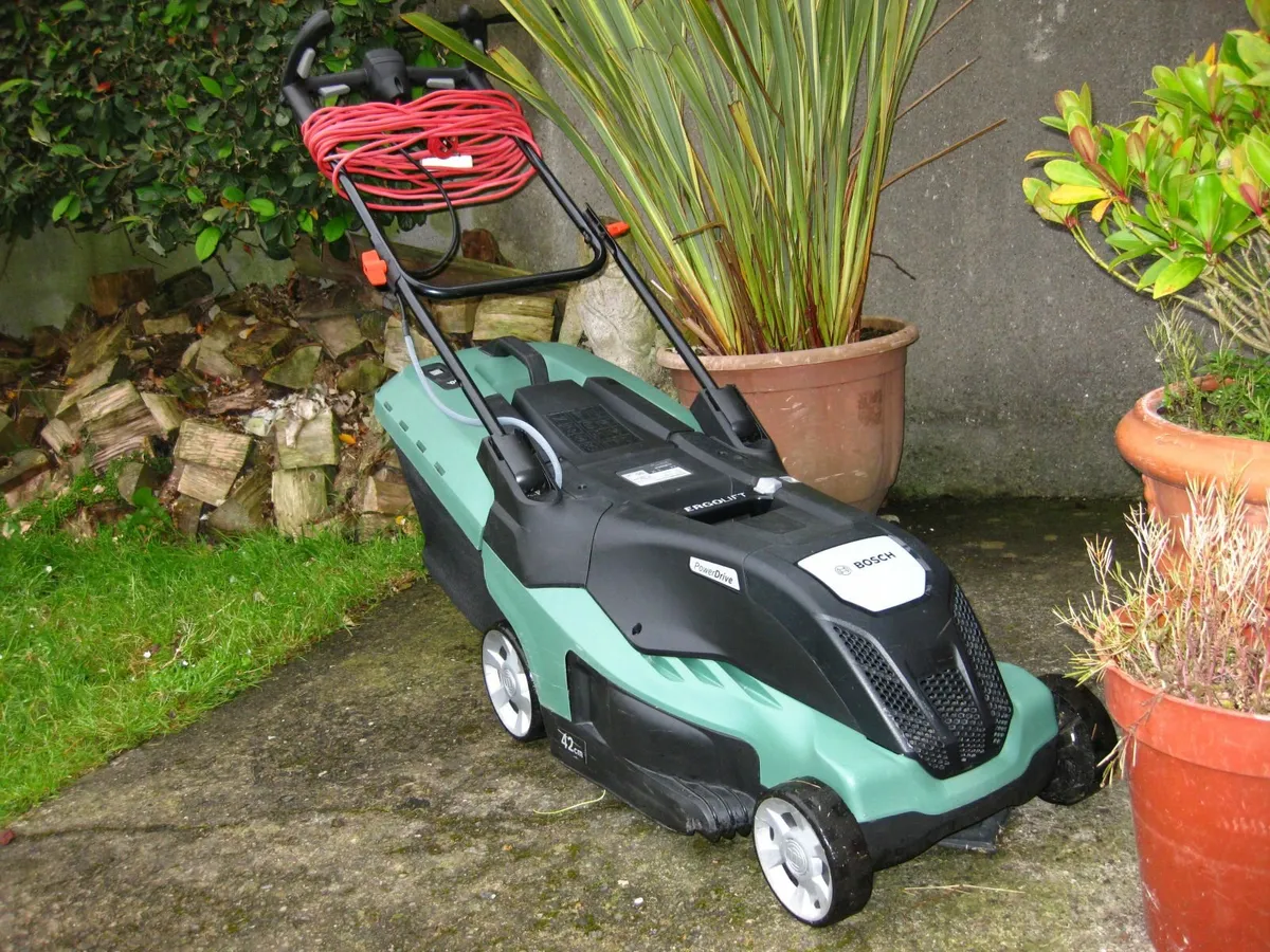 2022 Bosch Rotak 650 Ergoflex Electric Mower. - Image 2