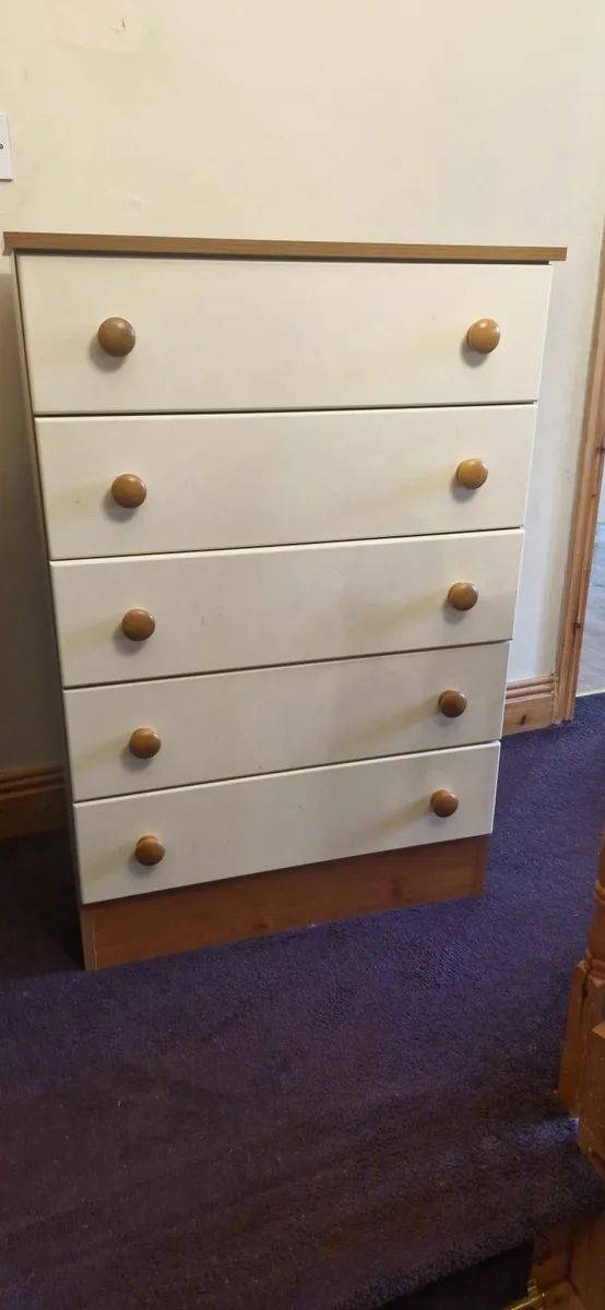 Bedroom furniture - Image 2