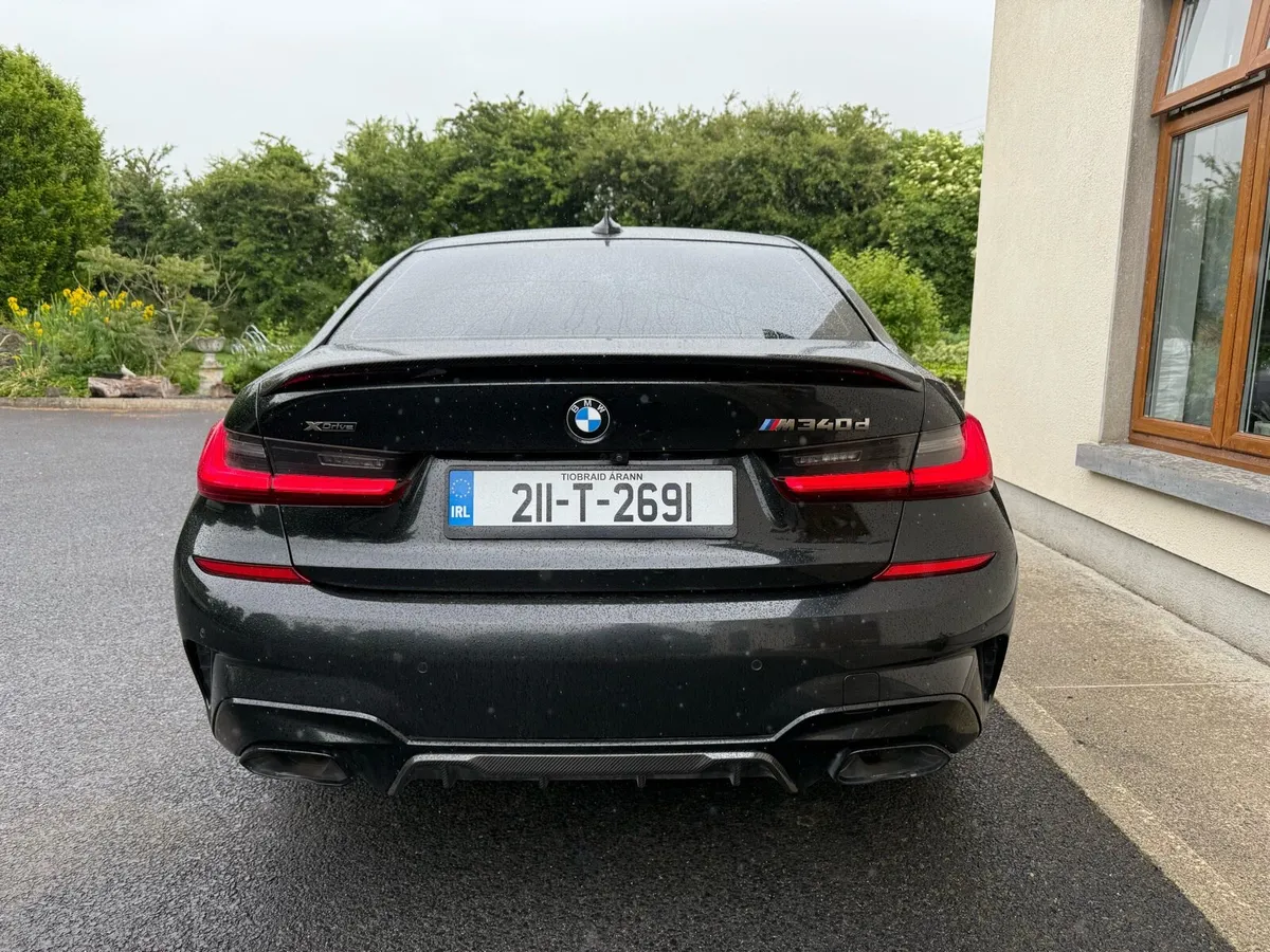 BMW M 340d - Image 2