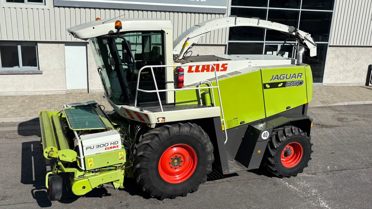 Claas Jaguar 850  Silage Harvester For Sale - Image 2