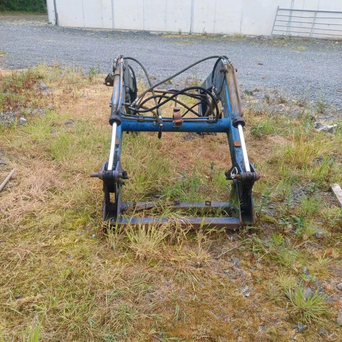 Front loader for marshall - Image 3