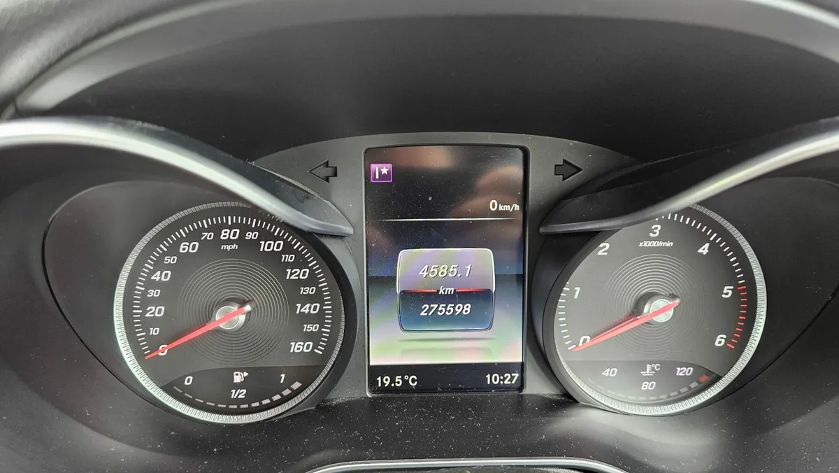 Mercedes-Benz C-Class 2016 - Image 2