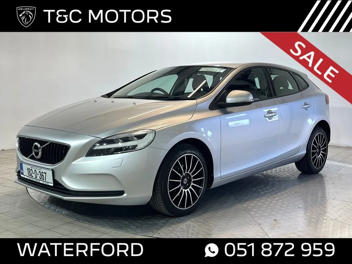 Volvo V40 D2 - Momentum Edition - Low Mileage Hig - Image 1