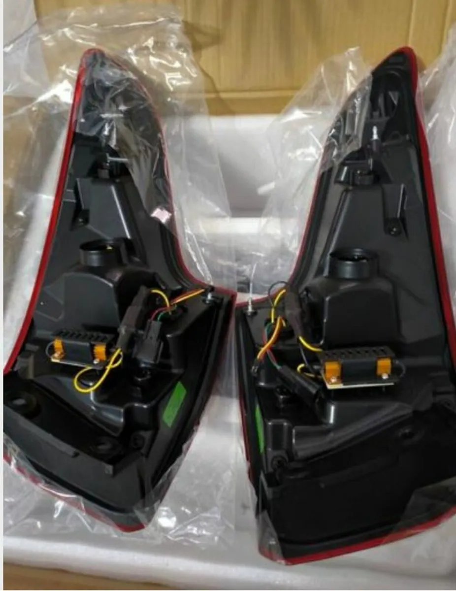 Red Smoke back lights for Nissan Qashqai j11 MK2 - Image 2