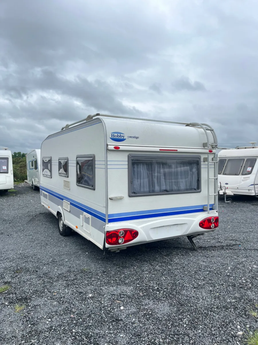 Hobby 4 Berth Fixed Bed Caravan - Image 4