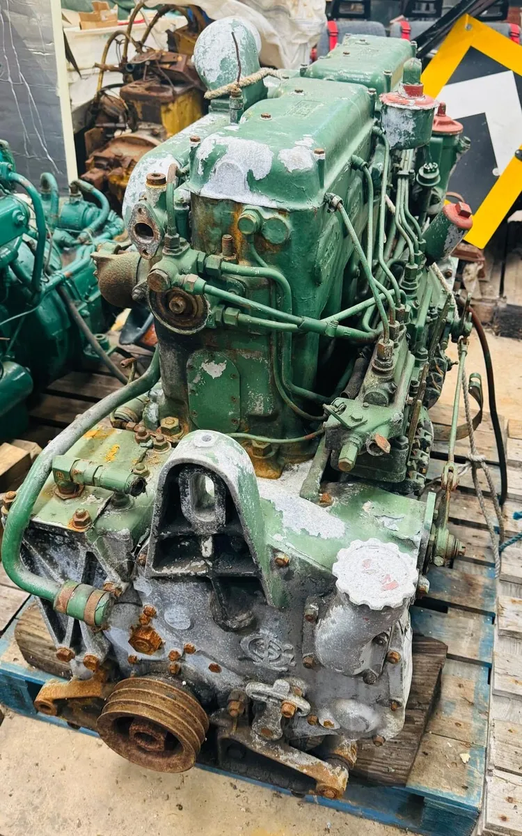 1.5 ton trawl winch and gardener engine - Image 4