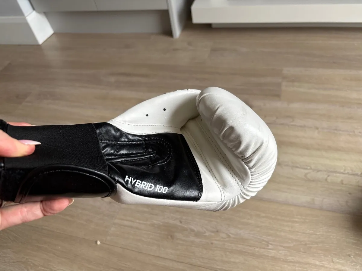 Boys - Boxing gloves & boots - Image 3