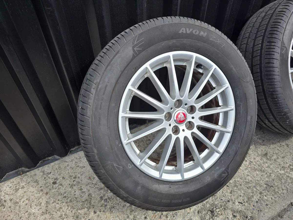 Jaguar alloys with good tyres R18 - Image 2