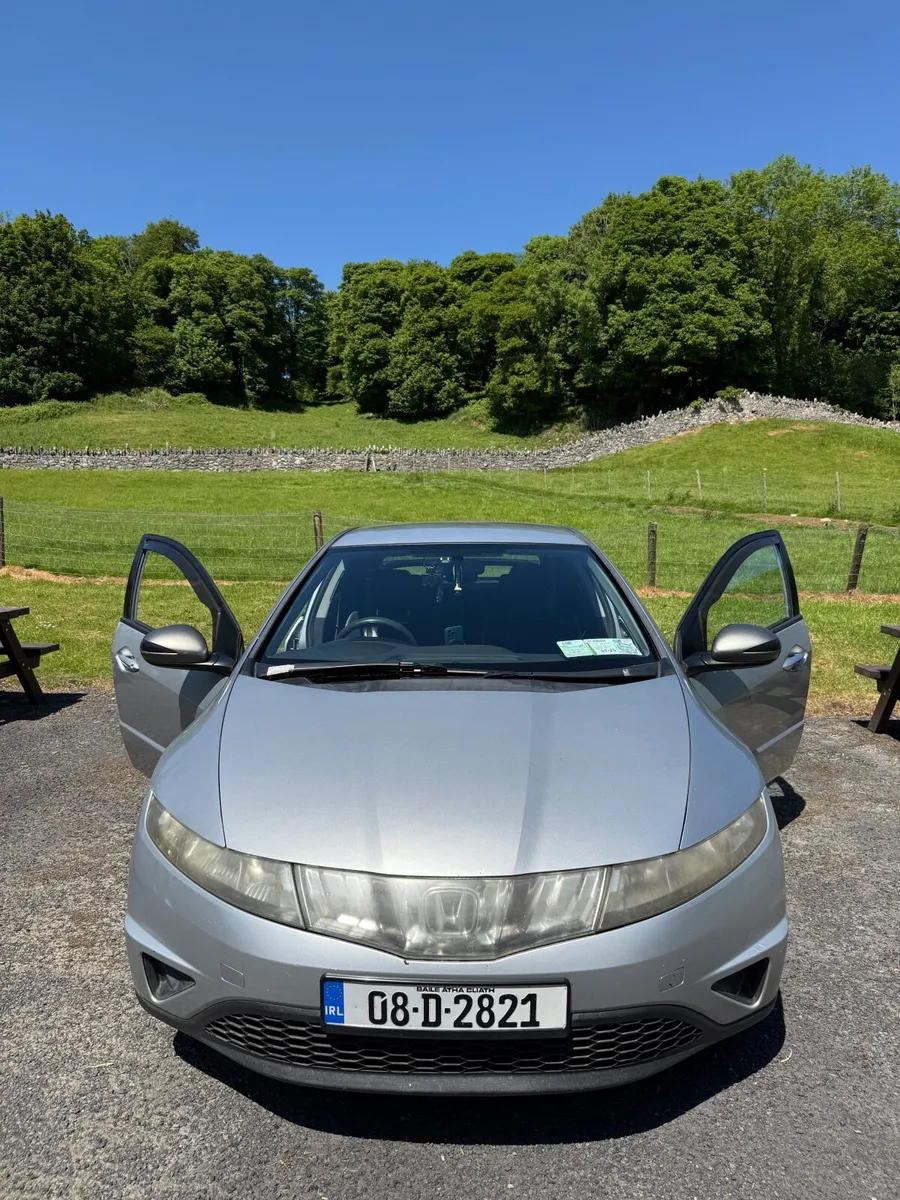 Honda Civic 2008 - Image 2