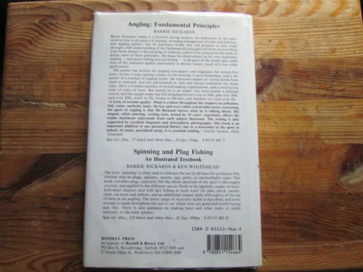 Classic Pike Fishing Book - Image 3