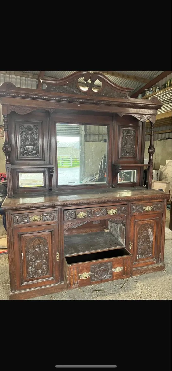 Antique living room unit - Image 1