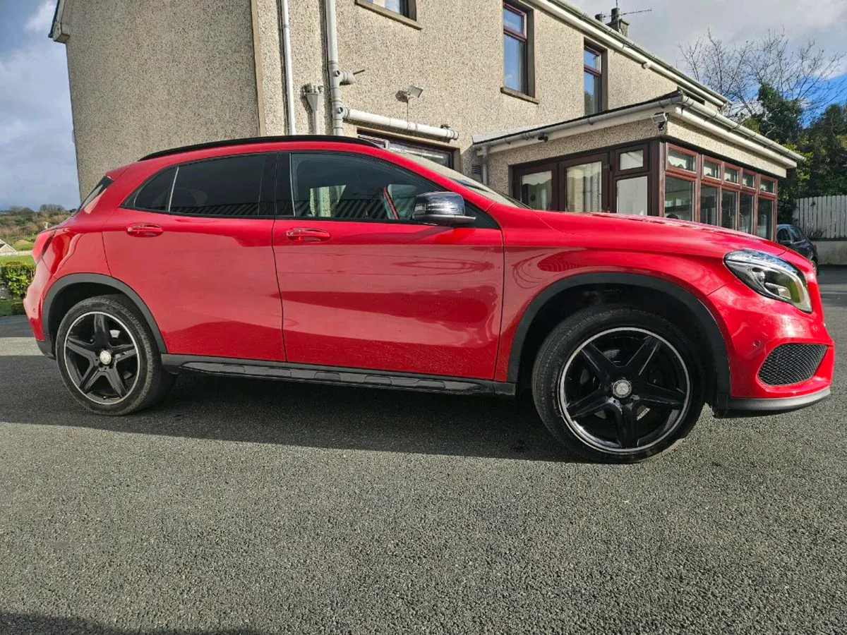 Mercedes GLA AMG Premium Plus - Image 4