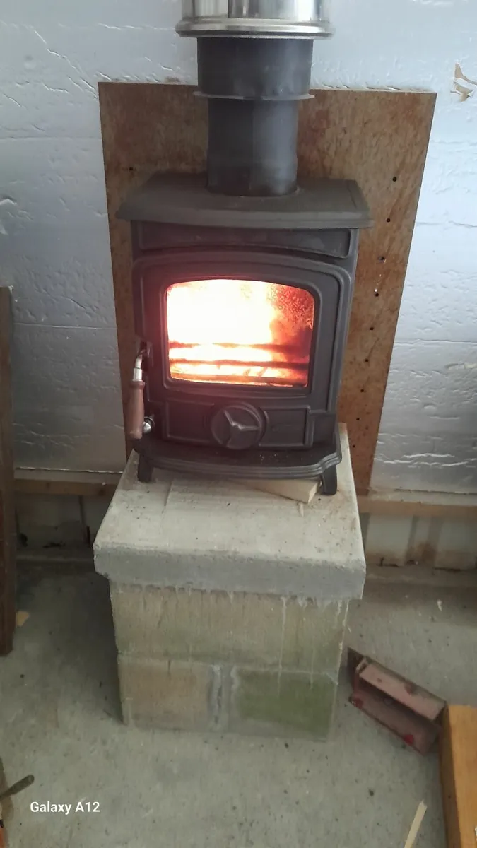 Solid fule  Stove - Image 1