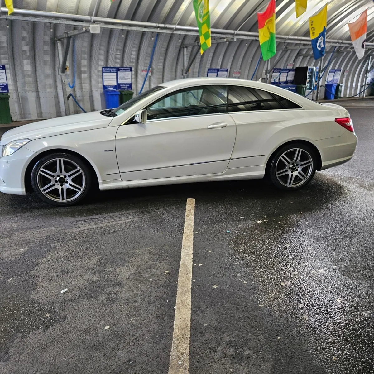2009 Mercedes e250cdi - Image 3