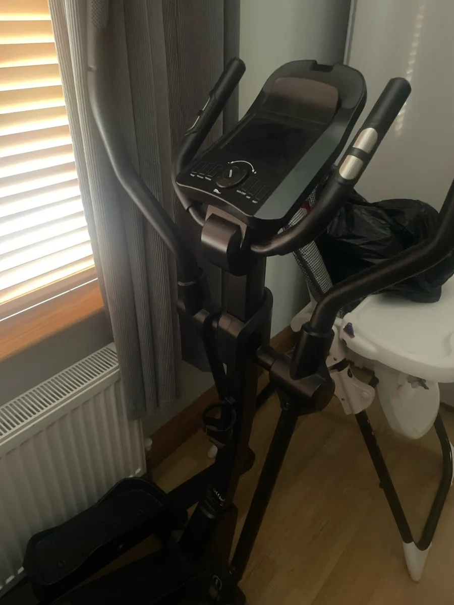 Cross  ltrainer  / treadmill - Image 1