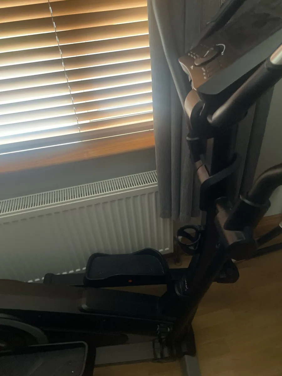 Cross  ltrainer  / treadmill - Image 3