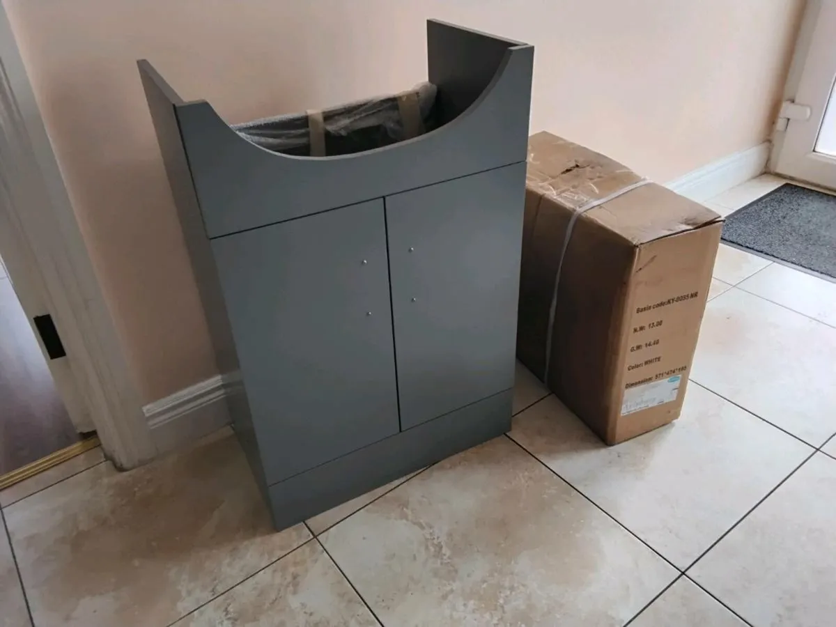 New  vanity unit - Image 3